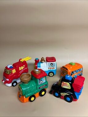 Lot of 5 VTech Go! Go! Smart Wheels Race Team and other version french